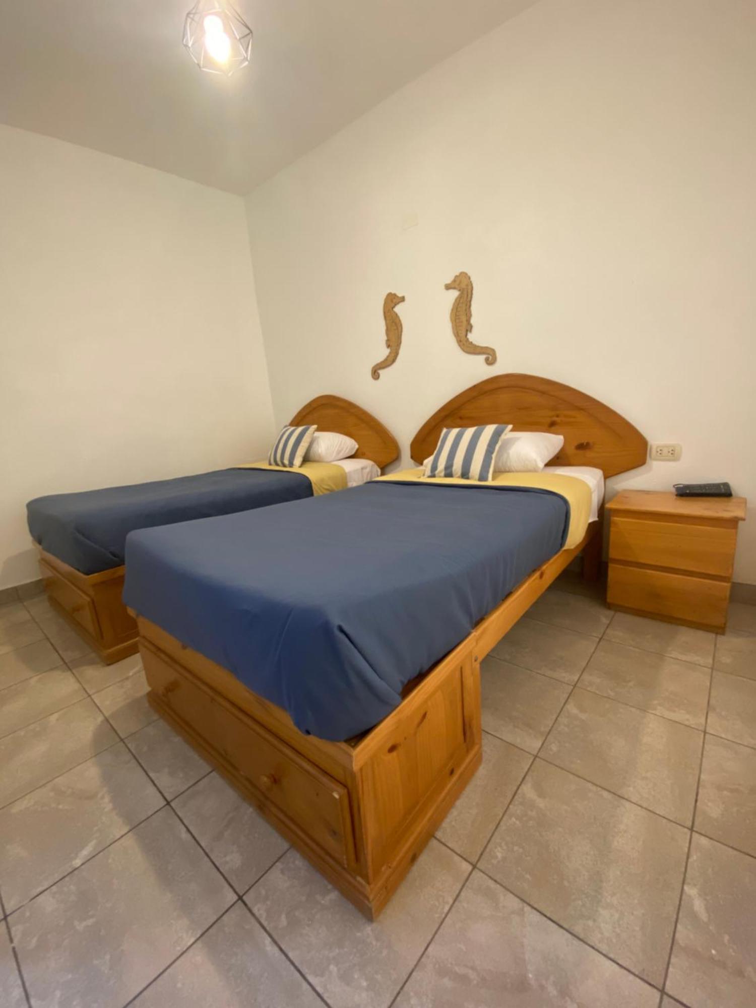Ravenala Paracas Hostel Bagian luar foto